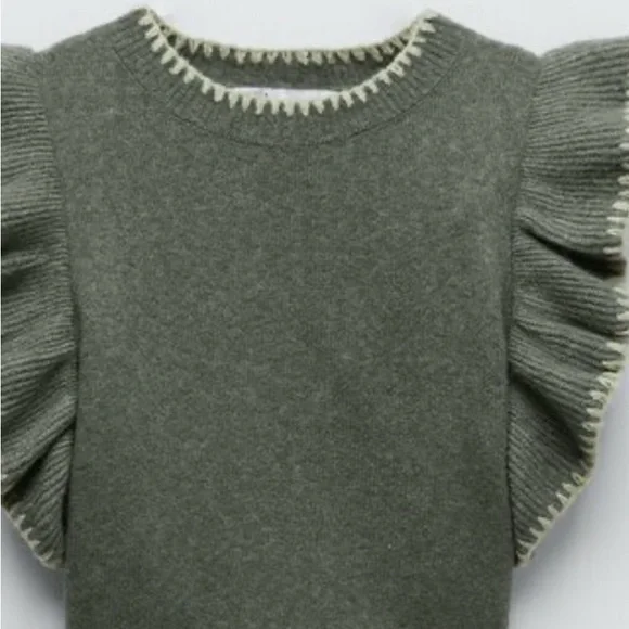 Zara Green Ruffle Sleeves Sweater/top. Sz S - Picture 2 of 3
